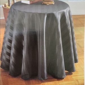 70” Navy Round Tablecloth